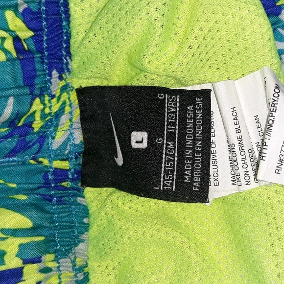 Nike Boy Swim Shorts Size L - Picture 3 of 3